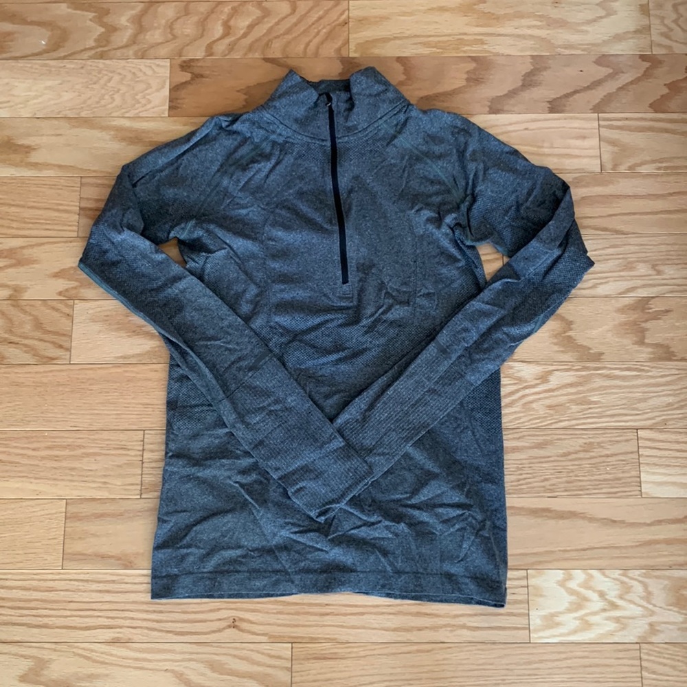 Lululemon top